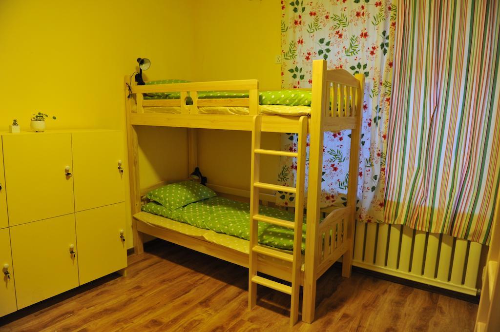 Dalian Buzz Light Year Youth Hostel Pokoj fotografie